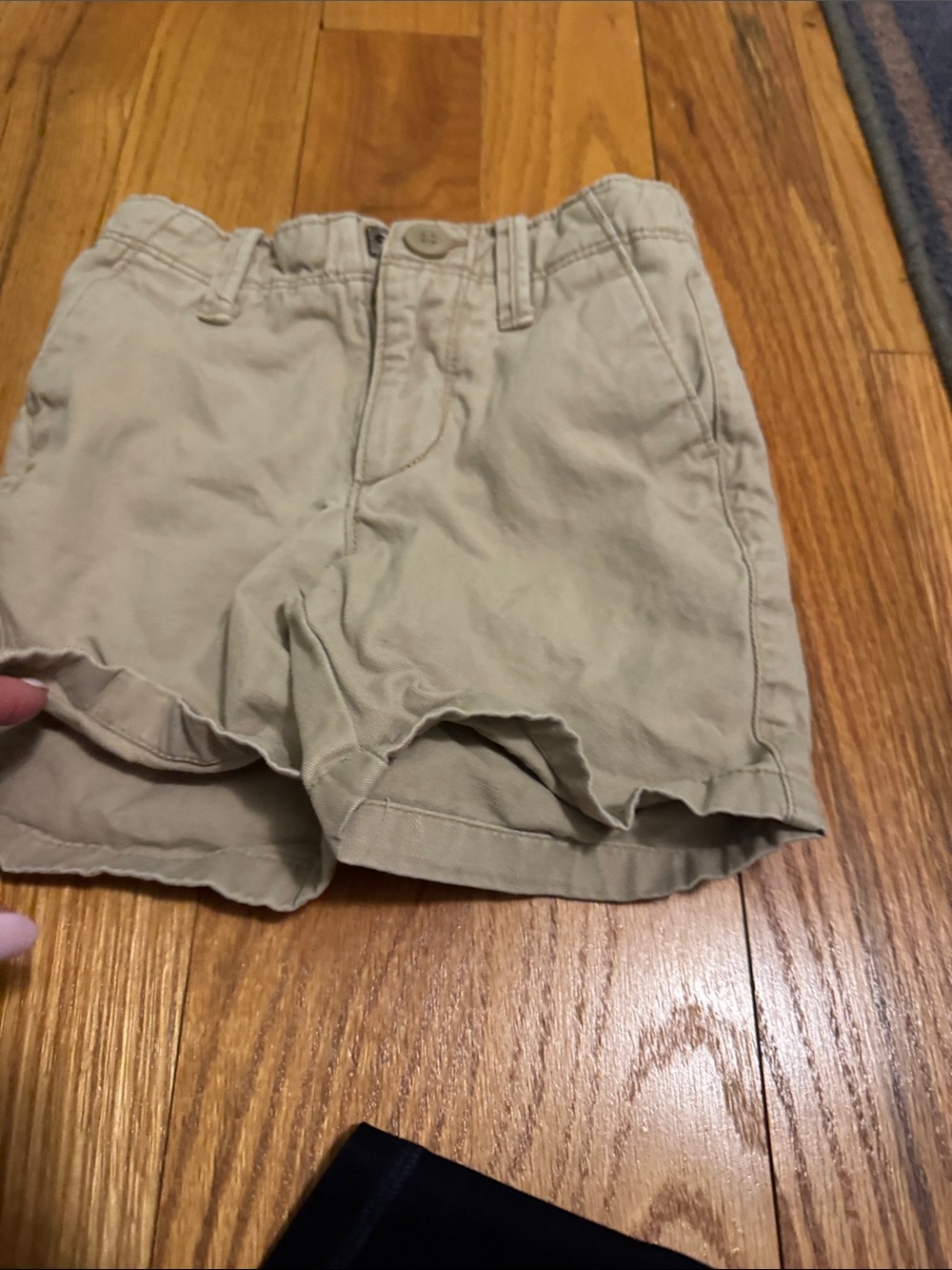 GAP Cream Cotton Khaki Shorts